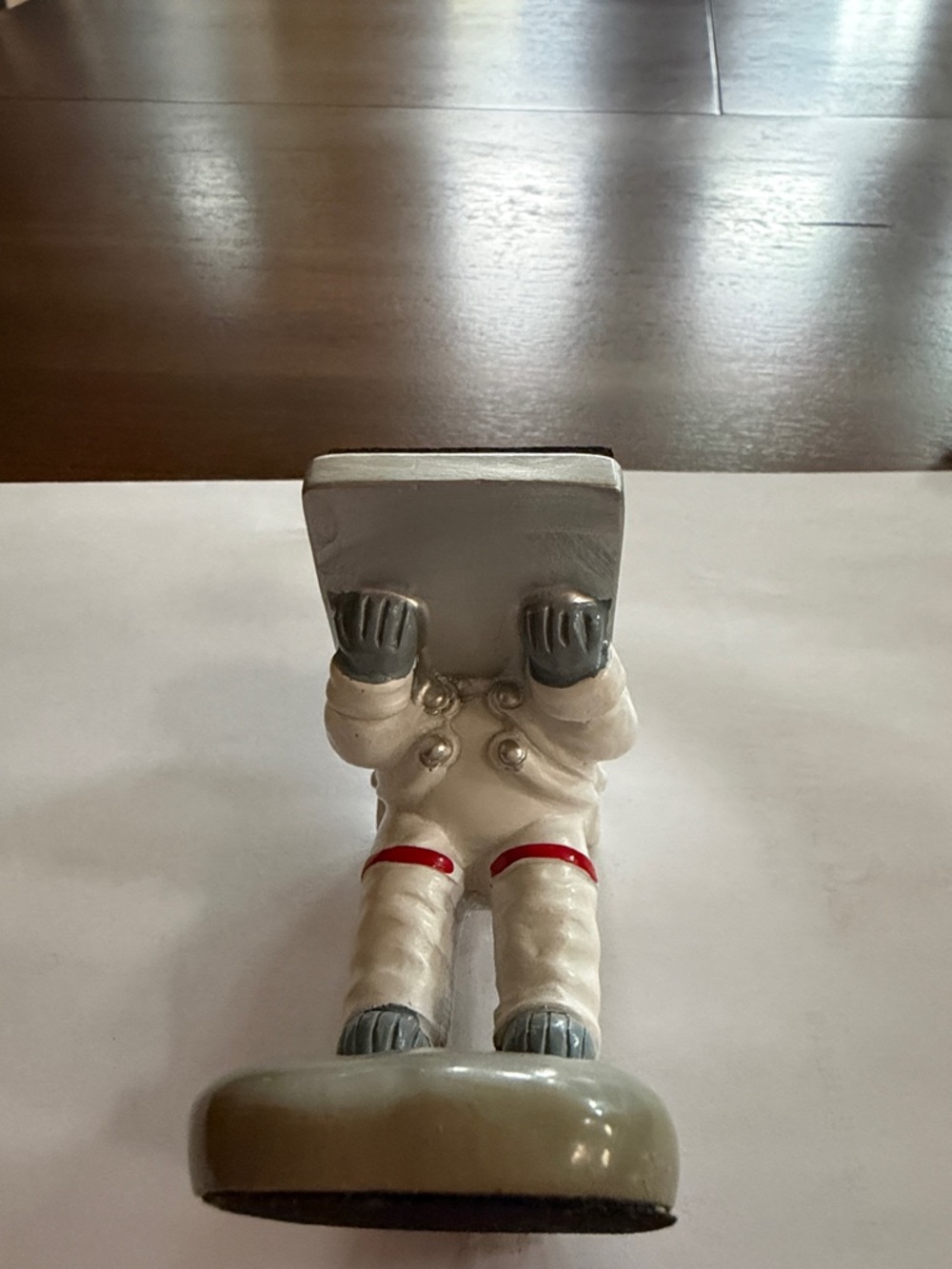 Astronaut Watch Holder Stand - Picture 4 of 7